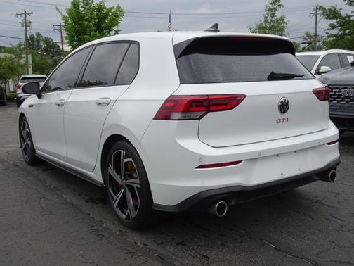Opal White Pearl 2024 Volkswagen Golf GTI SE