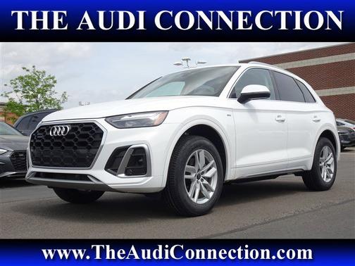 White 2023 Audi Q5 S line Premium