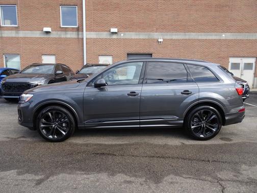 2025 Audi Q7 Prestige