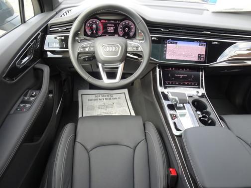 2025 Audi Q7 Prestige