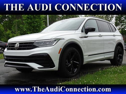 White 2023 Volkswagen Tiguan SE R-Line Black