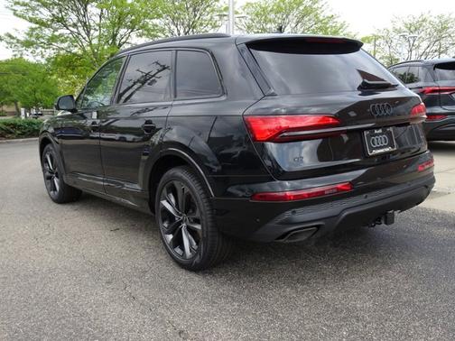 2025 Audi Q7 Premium Plus