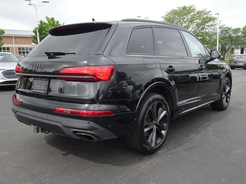 2025 Audi Q7 Premium Plus