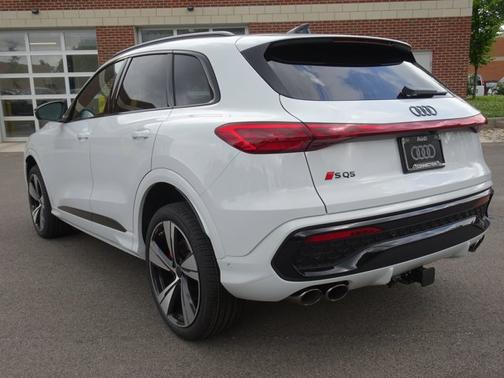 Glacier White Metallic 2026 Audi SQ5 Premium Plus