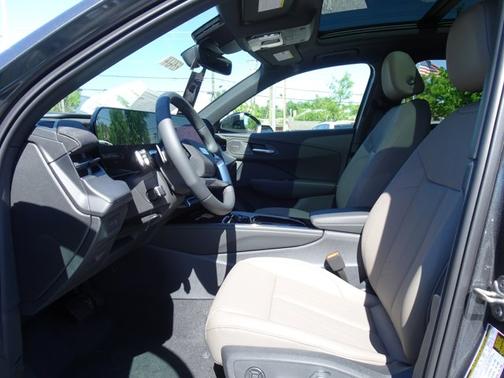 Daytona Gray Pearl Effect 2026 Audi Q3 S line