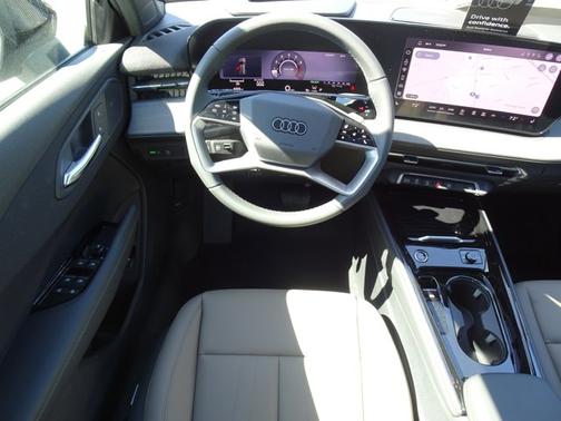 Daytona Gray Pearl Effect 2026 Audi Q3 S line