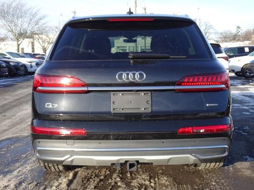 2023 Audi Q7 Premium Plus