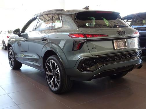 Sage Green Metallic 2026 Audi Q3 S line