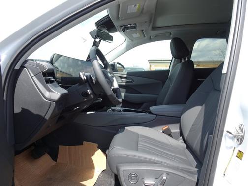 Glacier White Metallic 2026 Audi Q3 S line