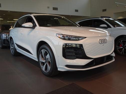 2025 Audi Q6 e-tron Premium Plus