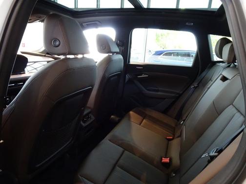 2025 Audi Q6 e-tron Premium Plus