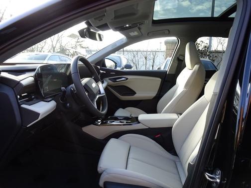 2025 Audi Q6 e-tron Premium Plus