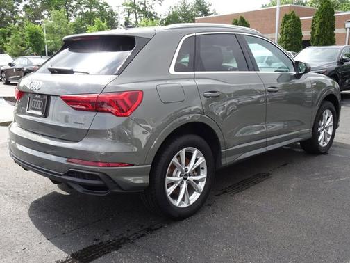Chronos Gray Metallic 2023 Audi Q3 S line Premium Plus