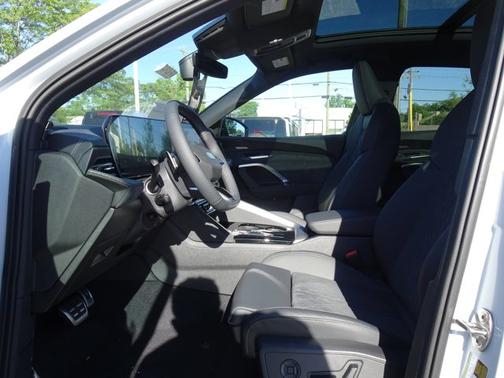 Glacier White Metallic 2026 Audi SQ5 Premium Plus