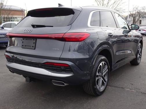 2025 Audi Q5 Premium