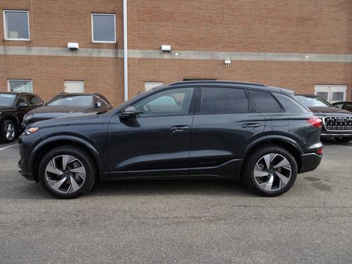 2025 Audi Q6 e-tron Premium