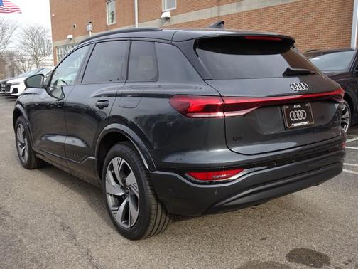 2025 Audi Q6 e-tron Premium