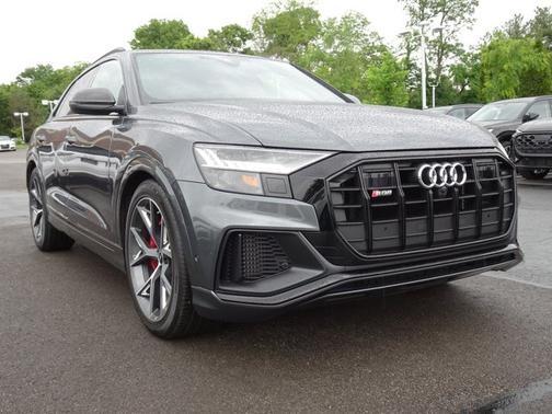 Daytona Gray Pearl Effect 2023 Audi SQ8 Prestige