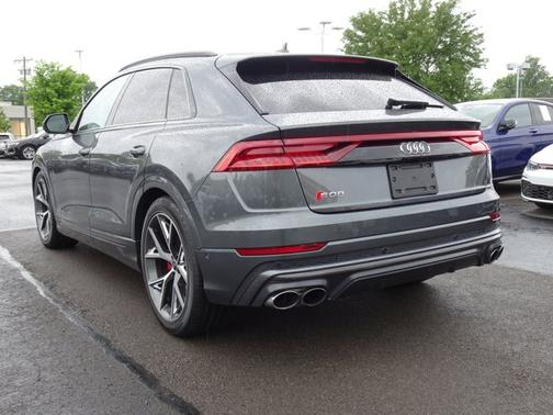 Daytona Gray Pearl Effect 2023 Audi SQ8 Prestige