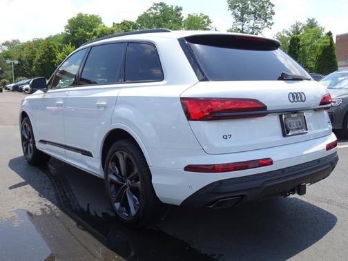 2025 Audi Q7 Premium Plus