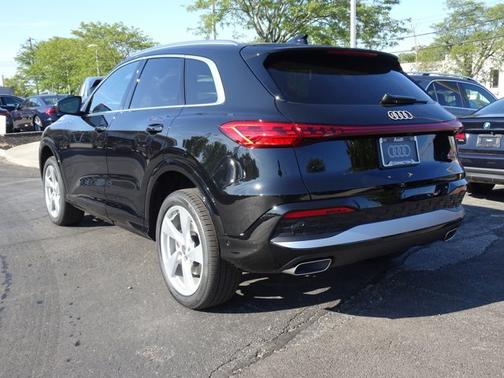 2025 Audi Q5 Premium Plus