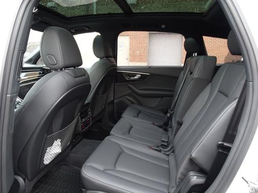 2026 Audi Q7 Premium Plus