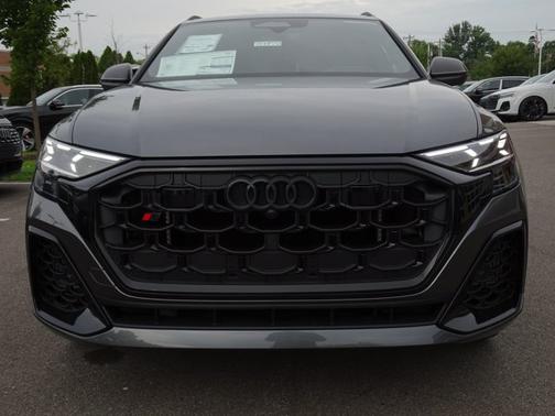 Daytona Gray Pearl Effect 2027 Audi SQ8 Prestige