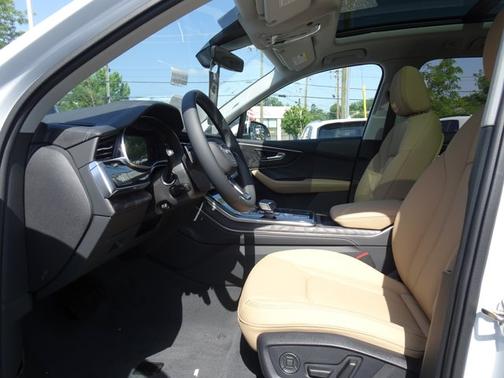Glacier White Metallic 2026 Audi Q7 S line Premium Plus