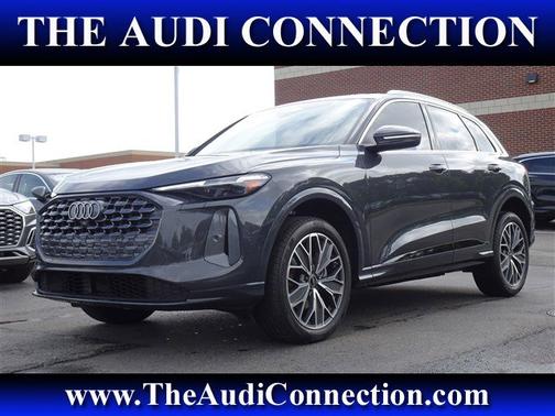 Tambora Gray Metallic 2025 Audi Q5 Premium Plus
