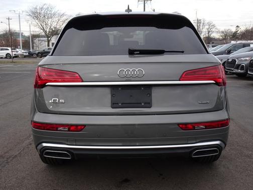 2023 Audi Q5 S line Premium Plus