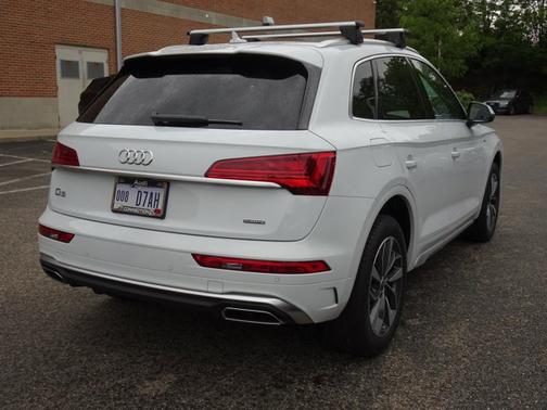 White 2023 Audi Q5 S line Premium Plus