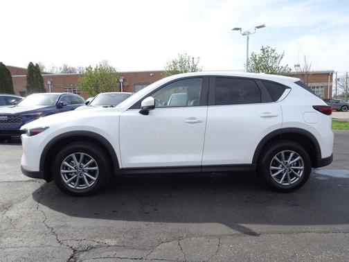 Snowflake White Pearl Mica 2022 Mazda CX-5 2.5 S Preferred Package