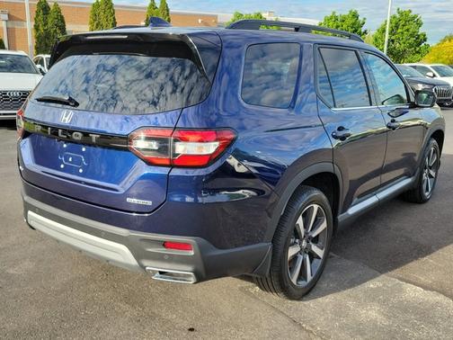 2024 Honda Pilot Touring
