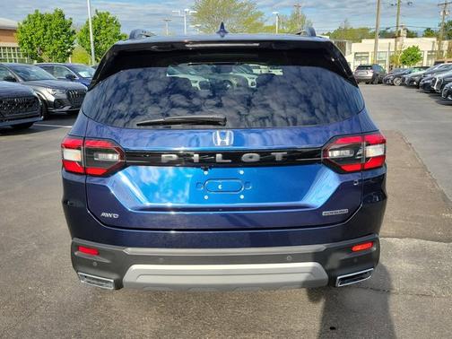 2024 Honda Pilot Touring