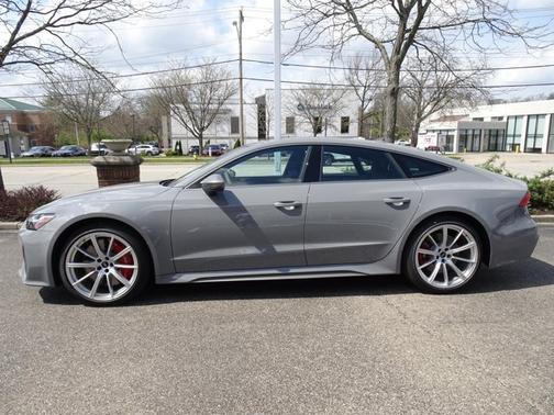 Nardo Gray 2026 Audi RS 7 performance