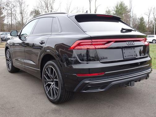 2023 Audi Q8 Premium Plus