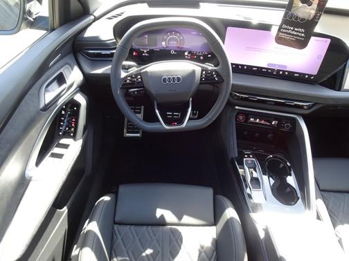 District Green Metallic 2026 Audi SQ5 Prestige