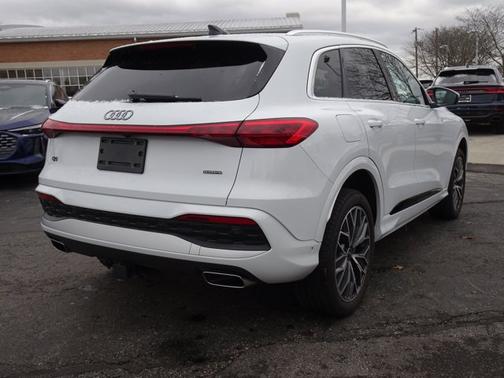 2025 Audi Q5 Premium Plus