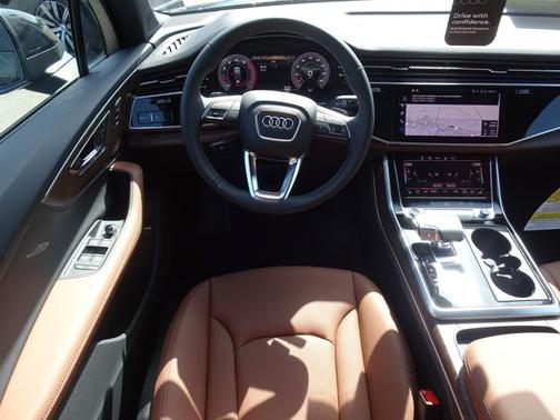 Mythos Black Metallic 2026 Audi Q7 S line Premium Plus