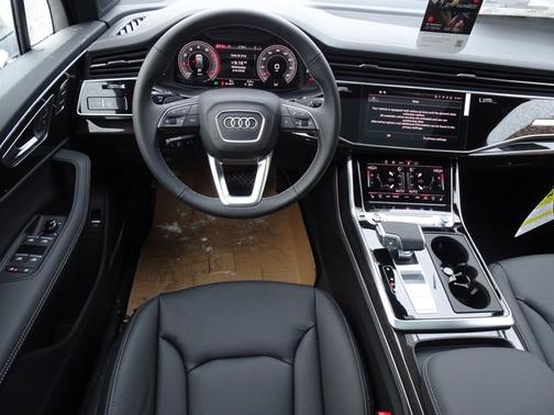 2026 Audi Q7 Premium Plus