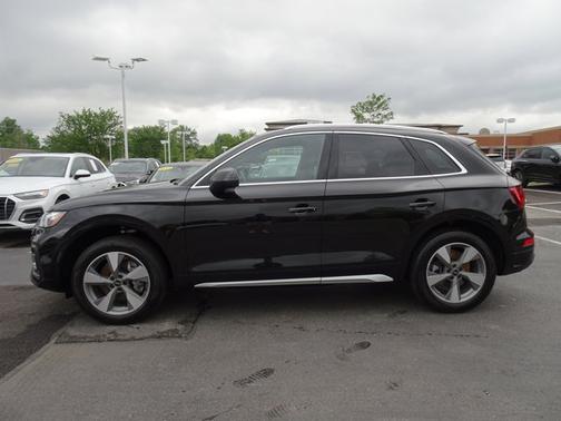 2022 Audi Q5 Premium Plus
