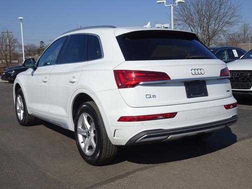 2023 Audi Q5 Premium