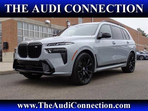 2024 BMW X7 M60i