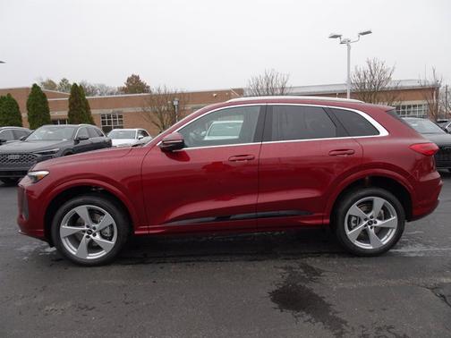 2025 Audi Q5 Premium Plus