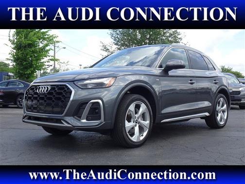 2022 Audi Q5 S line Premium Plus