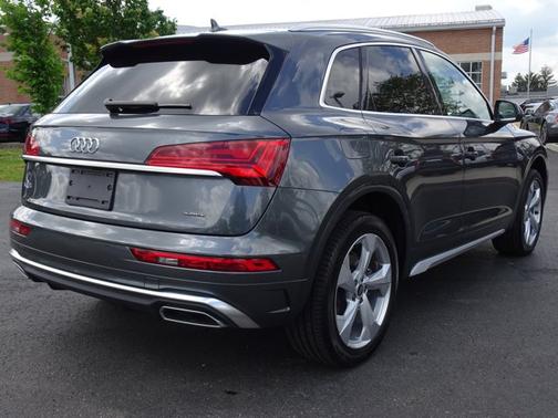 2022 Audi Q5 S line Premium Plus
