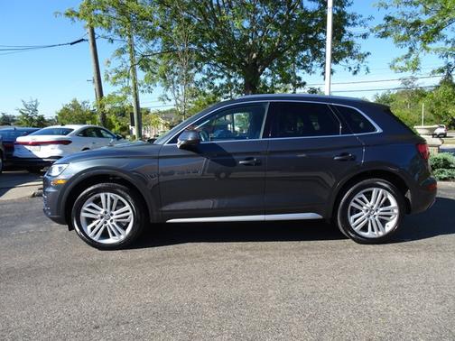 2019 Audi Q5 Premium Plus