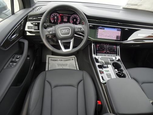 2025 Audi Q7 Premium Plus