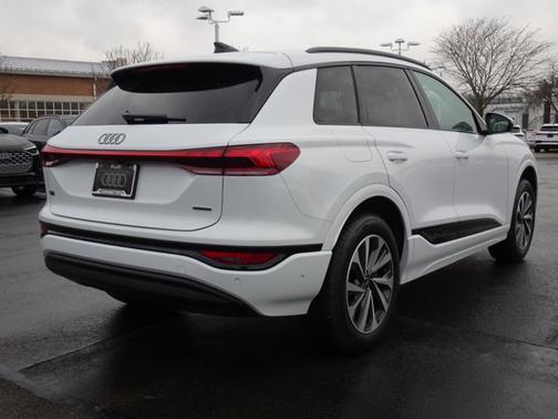 2025 Audi Q6 e-tron Premium