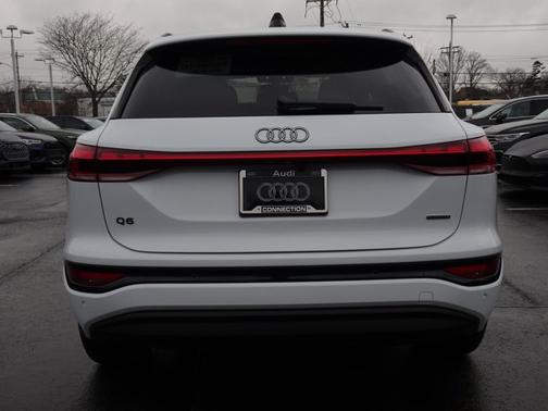 2025 Audi Q6 e-tron Premium